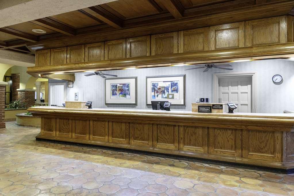 Embassy Suites By Hilton Kansas City Plaza Інтер'єр фото