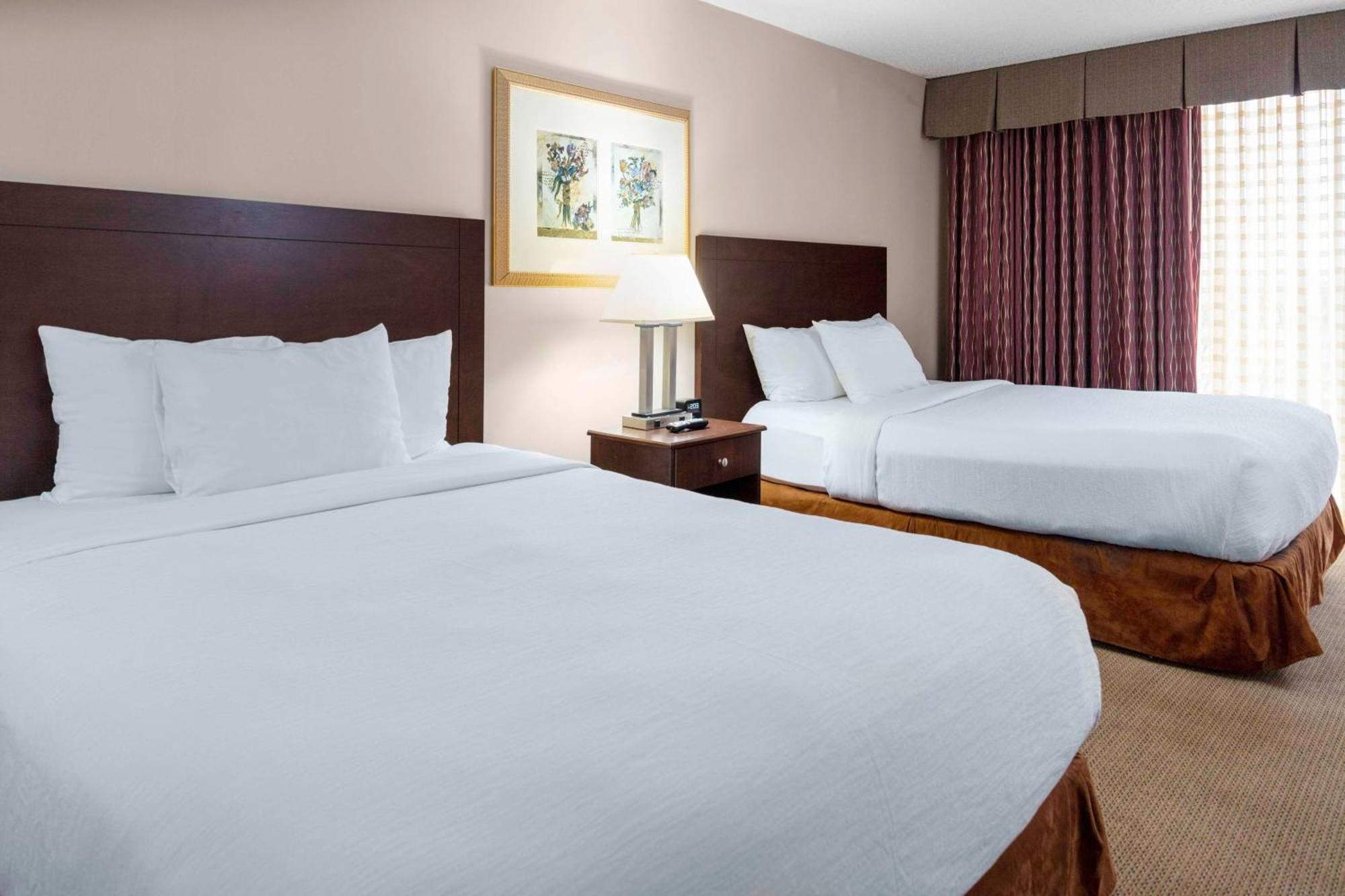Embassy Suites By Hilton Kansas City Plaza Екстер'єр фото