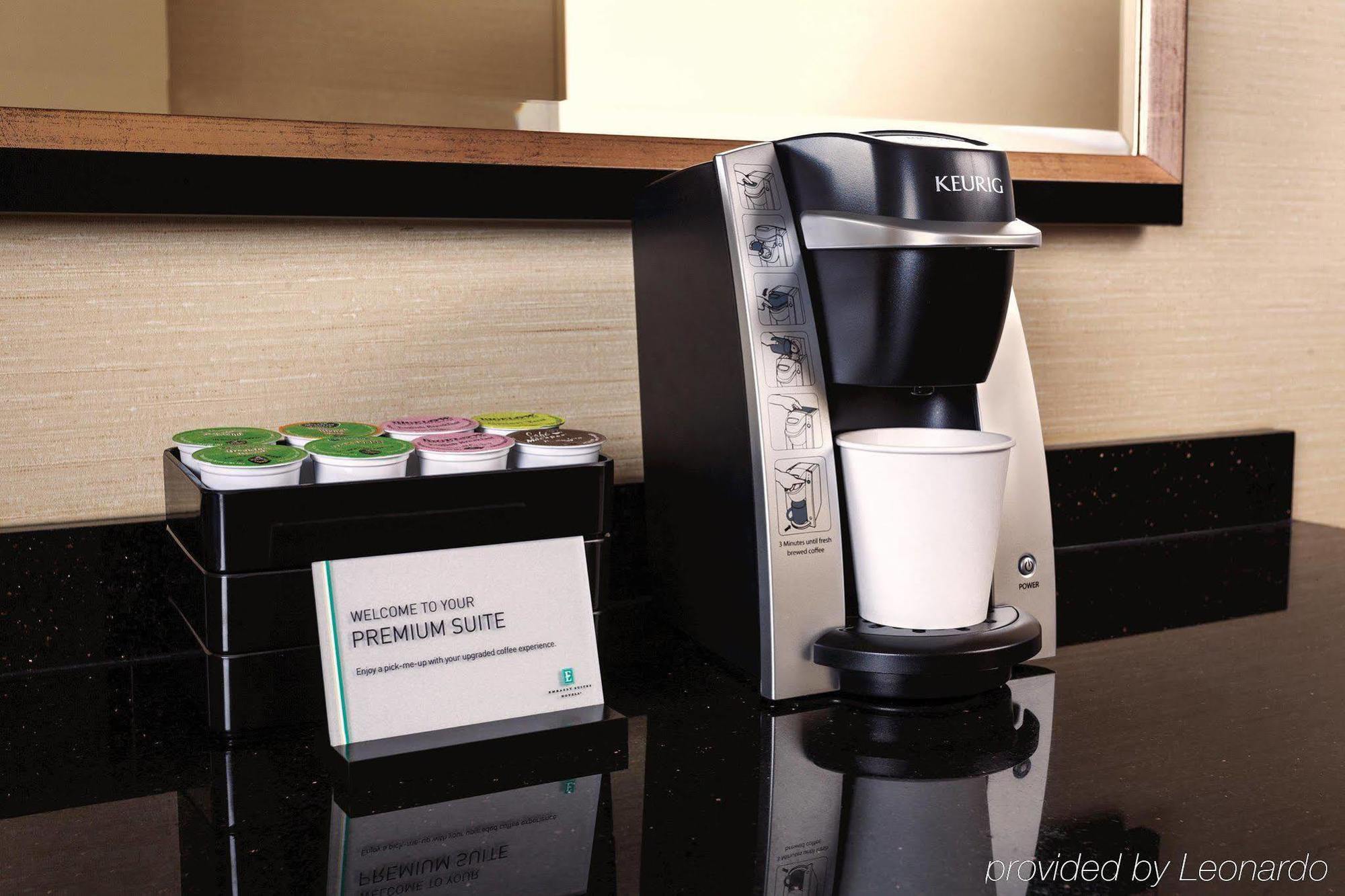 Embassy Suites By Hilton Kansas City Plaza Екстер'єр фото
