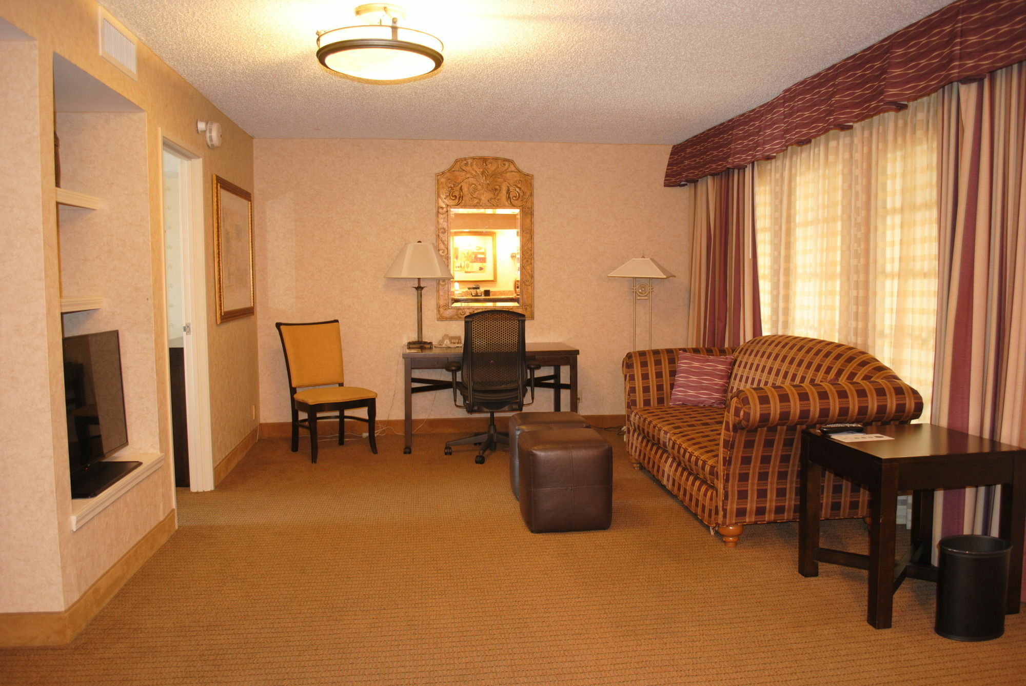 Embassy Suites By Hilton Kansas City Plaza Екстер'єр фото